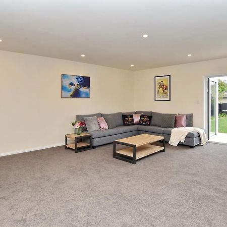 Weston Villa - Spacious & Family Friendly - Bookahome Christchurch Exterior foto