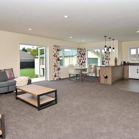 Weston Villa - Spacious & Family Friendly - Bookahome Christchurch Exterior foto